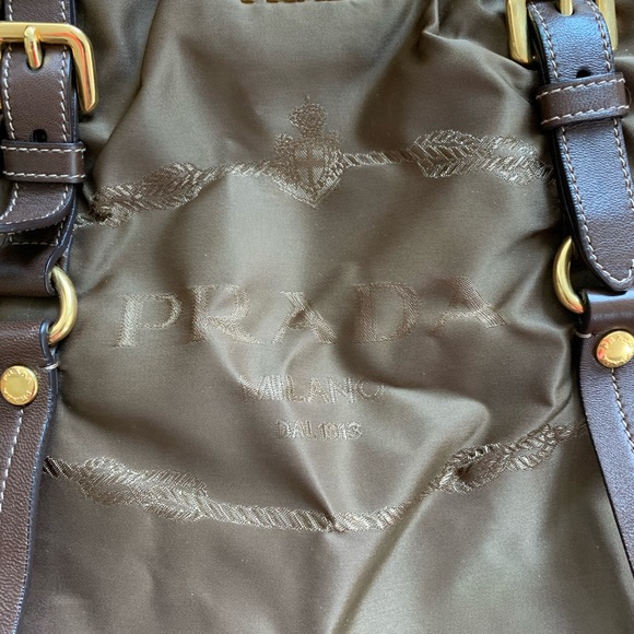 PRADA PURSE - Picture 4 of 7